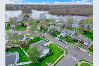 25 Lake Shore Boulevard, Massapequa, NY 11758 - Photo 32