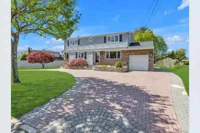 92 Elberta Drive, East Northport, NY 11731 - Photo 2