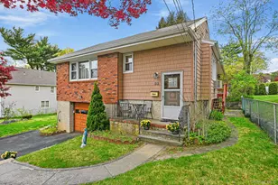 32 Chase Ave, White Plains, NY 10606 - Photo 2