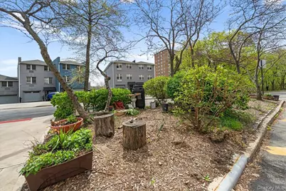 3585 Greystone Avenue #3E, Bronx, NY 10463 - Photo 18