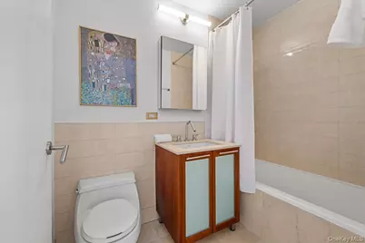 3585 Greystone Avenue #3E, Bronx, NY 10463 - Photo 10