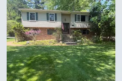 635 S Pascack Road, Chestnut Ridge, NY 10977 - Photo 1