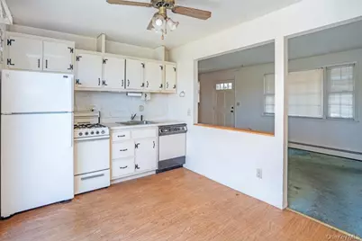 144 W Lake Drive, Lindenhurst, NY 11757 - Photo 10