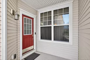 9 Cornwall Ln, Middletown, NY 10940 - Photo 4