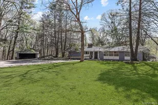 9 E Cradle Rock Rd, Pound Ridge, NY 10576 - Photo 2