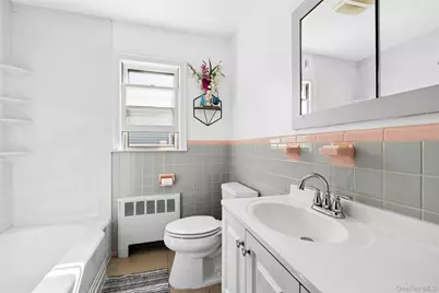 33 Lindbergh Avenue, Glen Cove, NY 11542 - Photo 10