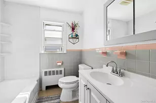 33 Lindbergh Ave, Glen Cove, NY 11542 - Photo 10
