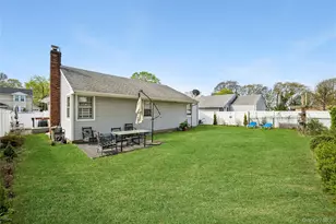 33 Lindbergh Ave, Glen Cove, NY 11542 - Photo 14
