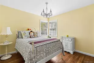 33 Lindbergh Ave, Glen Cove, NY 11542 - Photo 8