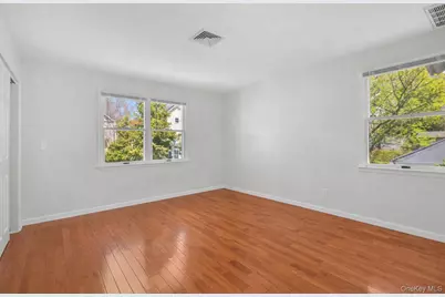 21 W Division Street, Greenwich, CT 06830 - Photo 12