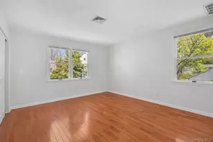 21 W Division St, Greenwich, CT 06830 - Photo 12