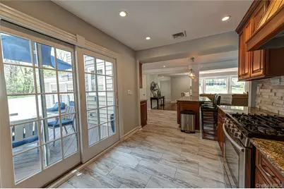 18 Pilgrim Drive, Port Jefferson, NY 11777 - Photo 16