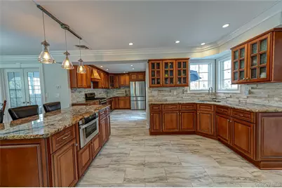 18 Pilgrim Drive, Port Jefferson, NY 11777 - Photo 14