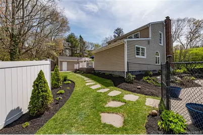 18 Pilgrim Drive, Port Jefferson, NY 11777 - Photo 38