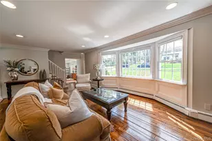 18 Pilgrim Dr, Port Jefferson, NY 11777 - Photo 6