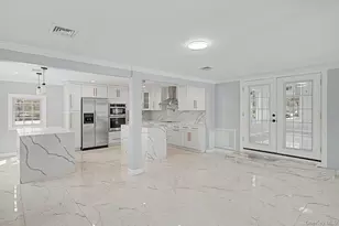 478 Mayflower Ave, Brentwood, NY 11717 - Photo 6