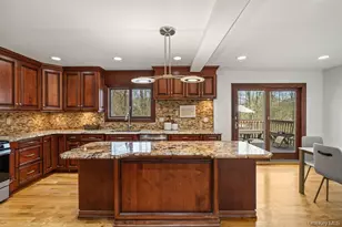 84 Tennyson Dr, Nanuet, NY 10954 - Photo 22