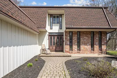 84 Tennyson Drive, Nanuet, NY 10954 - Photo 6