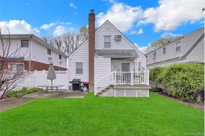 1312 Park Avenue, New Hyde Park, NY 11040 - Photo 24