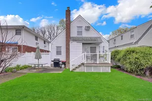 1312 Park Ave, New Hyde Park, NY 11040 - Photo 24