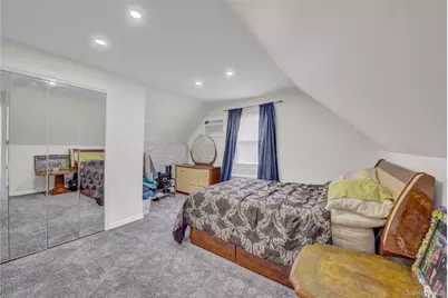 1312 Park Avenue, New Hyde Park, NY 11040 - Photo 14