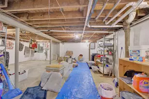 1312 Park Ave, New Hyde Park, NY 11040 - Photo 18