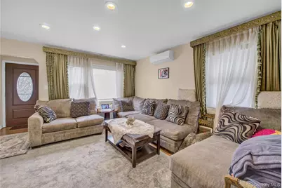 1312 Park Avenue, New Hyde Park, NY 11040 - Photo 4