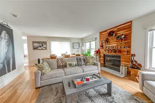 404 Mountain Ridge Dr, Mount Sinai, NY 11766 - Photo 4