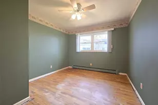 240 N 3rd St, Ronkonkoma, NY 11779 - Photo 10