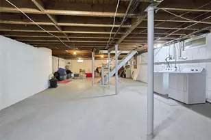 240 N 3rd St, Ronkonkoma, NY 11779 - Photo 16