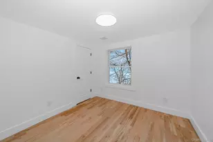 227 N Railroad Ave, Babylon, NY 11702 - Photo 20