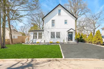 227 N Railroad Avenue, Babylon, NY 11702 - Photo 1