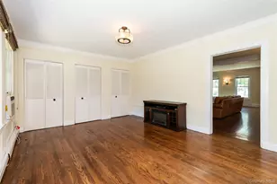 21 Franklin Ave, Glen Cove, NY 11542 - Photo 10