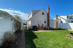70 E Neptune Ave, Lindenhurst, NY 11757 - Photo 26