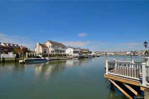 2586 Riverside Dr, Wantagh, NY 11793 - Photo 2