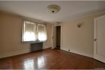 2586 Riverside Drive, Wantagh, NY 11793 - Photo 18