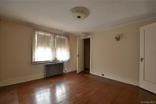 2586 Riverside Dr, Wantagh, NY 11793 - Photo 18