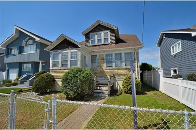 2586 Riverside Drive, Wantagh, NY 11793 - Photo 10