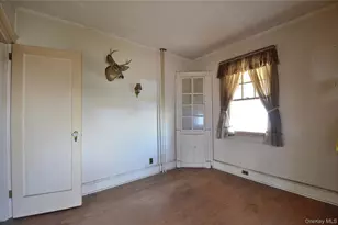 2586 Riverside Dr, Wantagh, NY 11793 - Photo 12