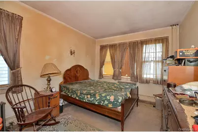 2586 Riverside Drive, Wantagh, NY 11793 - Photo 6