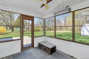 5075 Main Rd, Laurel, NY 11948 - Photo 8