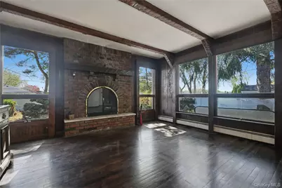 19 Gaymor Lane, Commack, NY 11725 - Photo 10