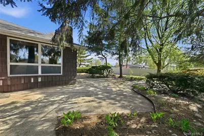 19 Gaymor Lane, Commack, NY 11725 - Photo 20