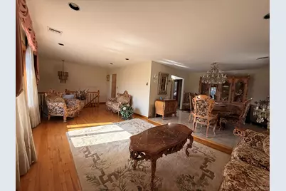 208 Doris Avenue, Franklin Square, NY 11010 - Photo 4