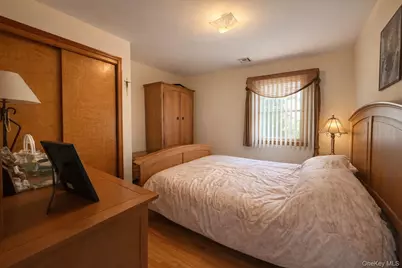 208 Doris Avenue, Franklin Square, NY 11010 - Photo 18