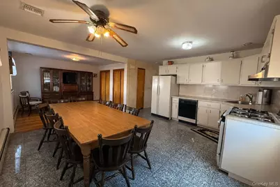 208 Doris Avenue, Franklin Square, NY 11010 - Photo 16