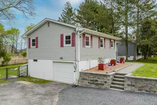79 Vincent Dr, Middletown, NY 10940 - Photo 2