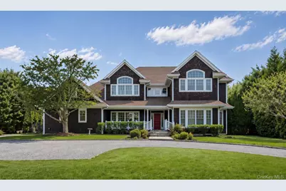 30 Post Fields Lane, Quogue, NY 11959 - Photo 1
