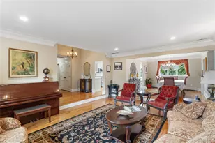 30 Jeanette Dr, Massapequa, NY 11758 - Photo 10