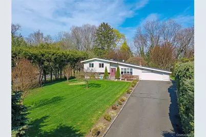 11 Laurie Place, Glen Cove, NY 11542 - Photo 1